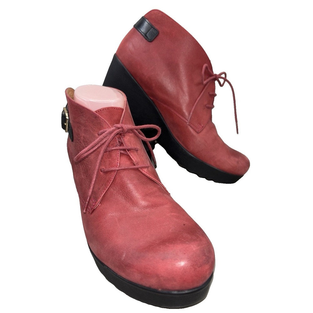 ERIC MICHAEL Salem Wedge Bootie Size EU 39 US 8.5 Red Leather Lace Up‎ Buckle